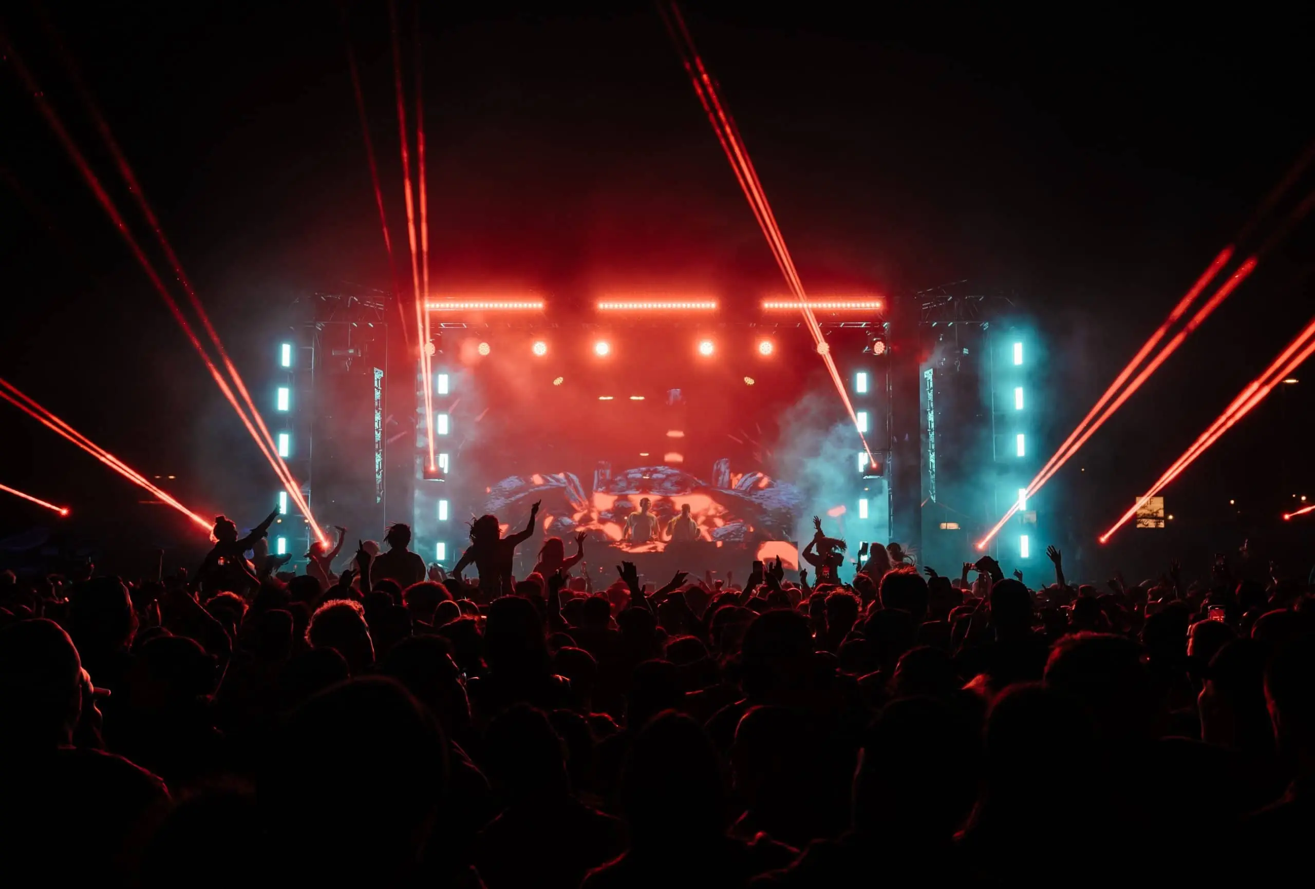 The picture shows Chainsmokers during Afterparty first token-gated festival
